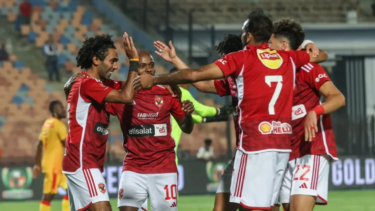 النادي الاهلي يدخل معسكرًا مغلقًا استعدادًا لمواجهة سيراميكا كليوباترا في ترتيب الدوري المصري الممتاز بيراميدز و نادي الزمالك